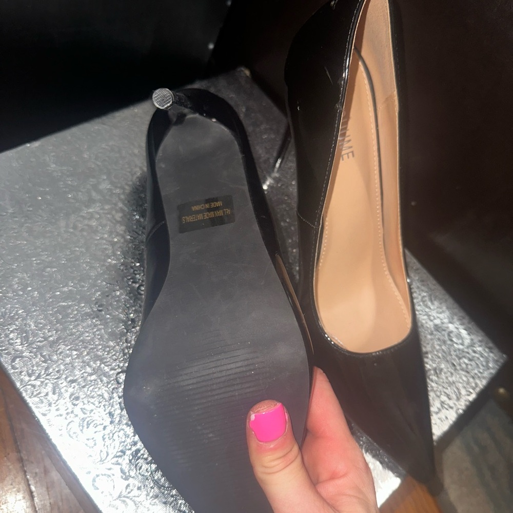 Heels - Picture 3 of 3